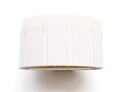 Adhesive RFID labels FLE6025 in use in warehouse
