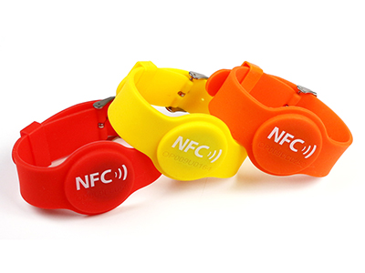 Customized NFC Waterproof Silicone Rfid Wristband For Membership Management